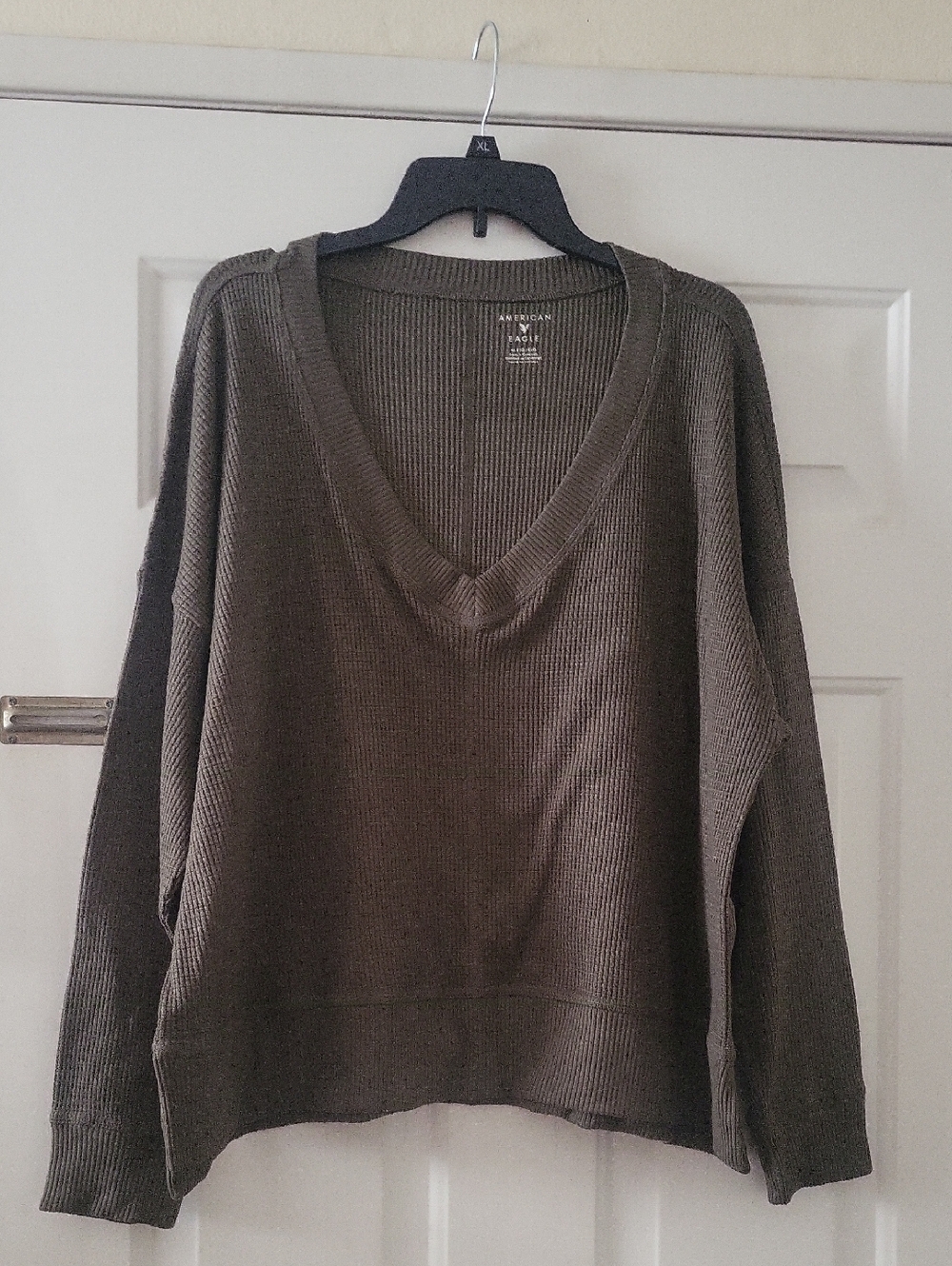 American Eagle Outfitters Olive V-Neck Sweater